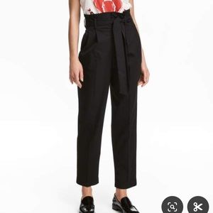 H&M Black Paperbag High Waist Tapered Cropped Trousers. Size 6